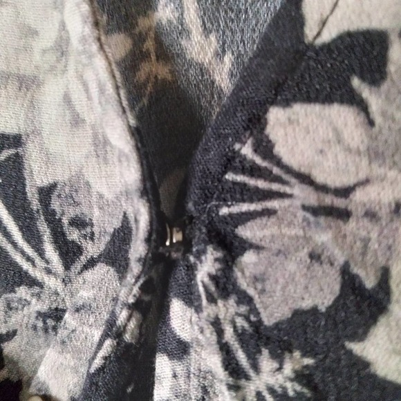 Lucky Brand Floral 3/4 Sleeve Wrap Blouse Side Tie - Picture 7 of 11